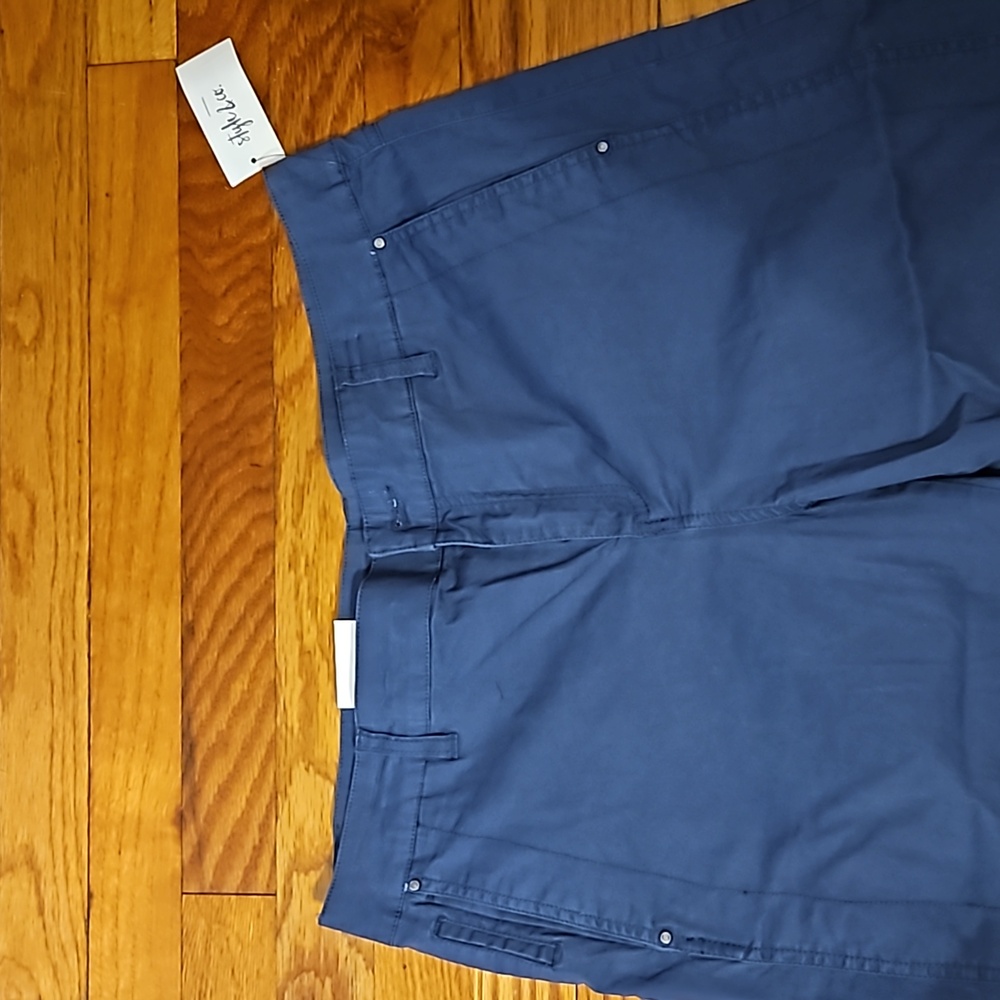 Style&co capri pants women's size 14 navy blue, NWT, stretchy - Picture 2 of 8